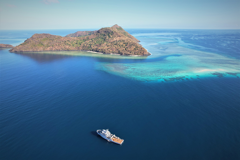 Océan Indien - Le Champlain en soutien à l’IFREMER sur l’atoll d’Aldabra