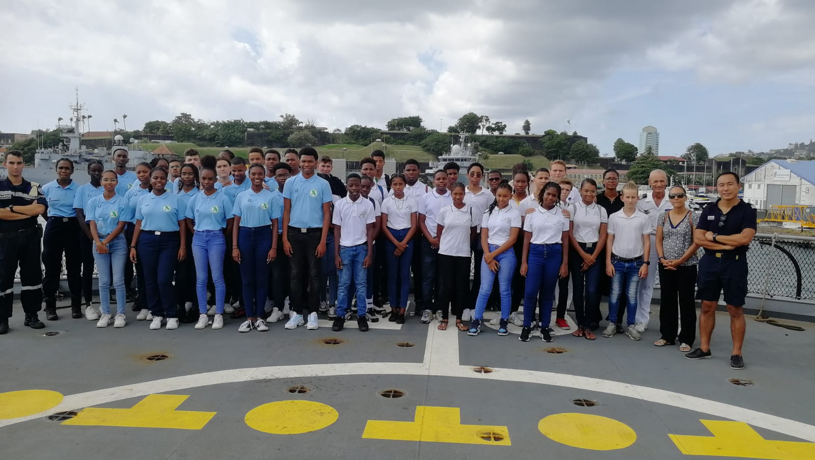  Les marins de la Force d’action navale commémorent l’Armistice du 11 novembre