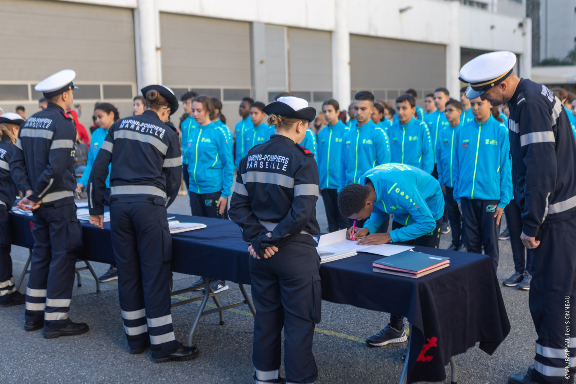 Une nouvelle promotion de cadets rejoint la famille du bataillon de marins-pompiers de Marseille