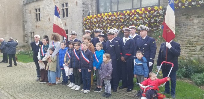 Les marins de la Force d’action navale commémorent l’Armistice du 11 novembre