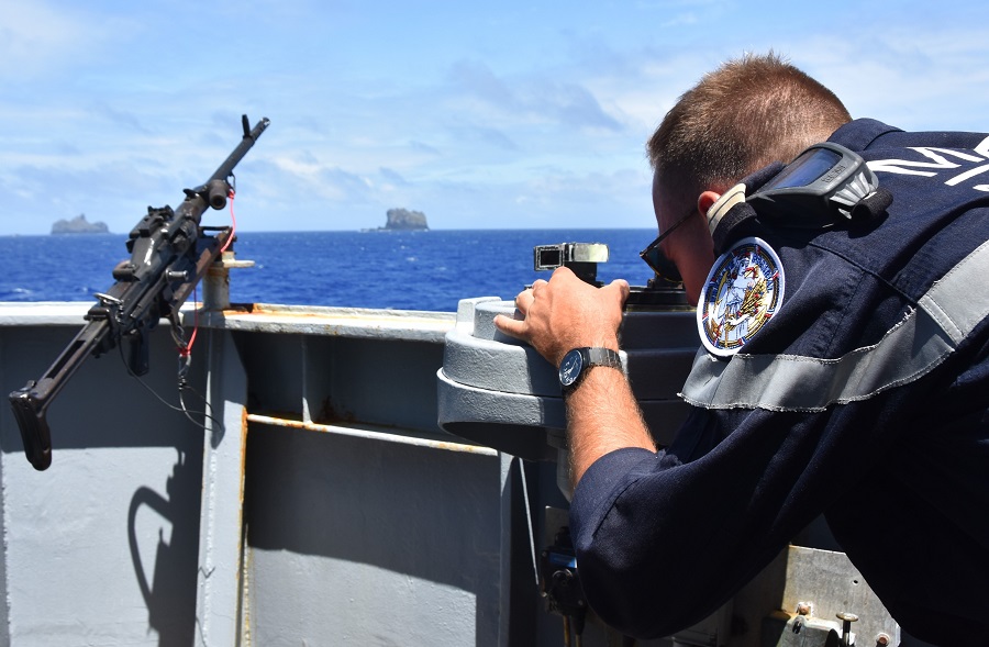 La frégate de surveillance Prairial aux Australes 