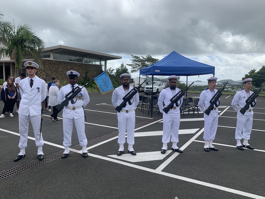  Les marins de la Force d’action navale commémorent l’Armistice du 11 novembre