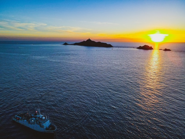 Mission en Corse pour le Pluton et le groupe de plongeurs démineurs de la Méditerranée