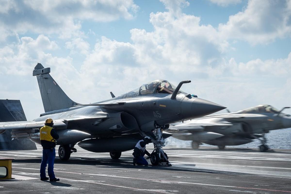 CLEMENCEAU 22 – Le groupe aéronaval en son soutien à l’opération EUFOR ALTHEA