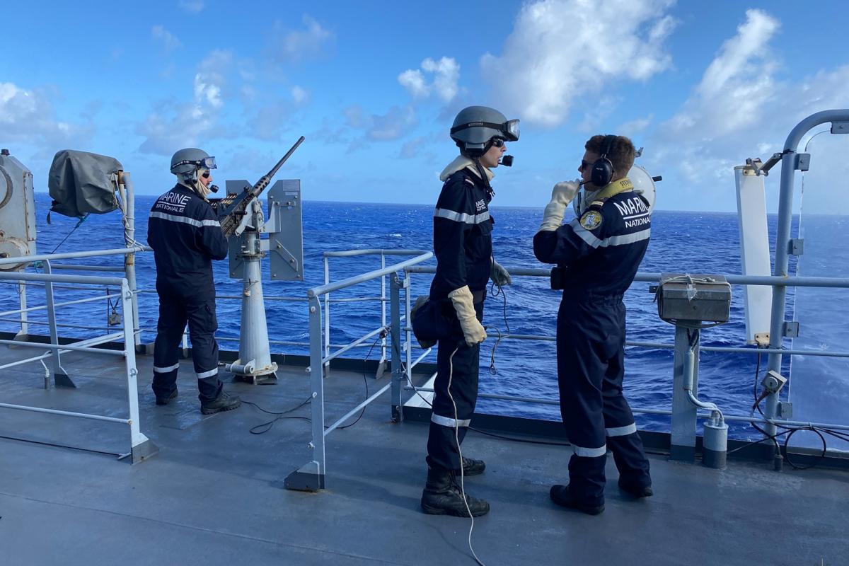 Mission Asie 2022 : Le Vendémiaire s’entraîne avec l’US Navy