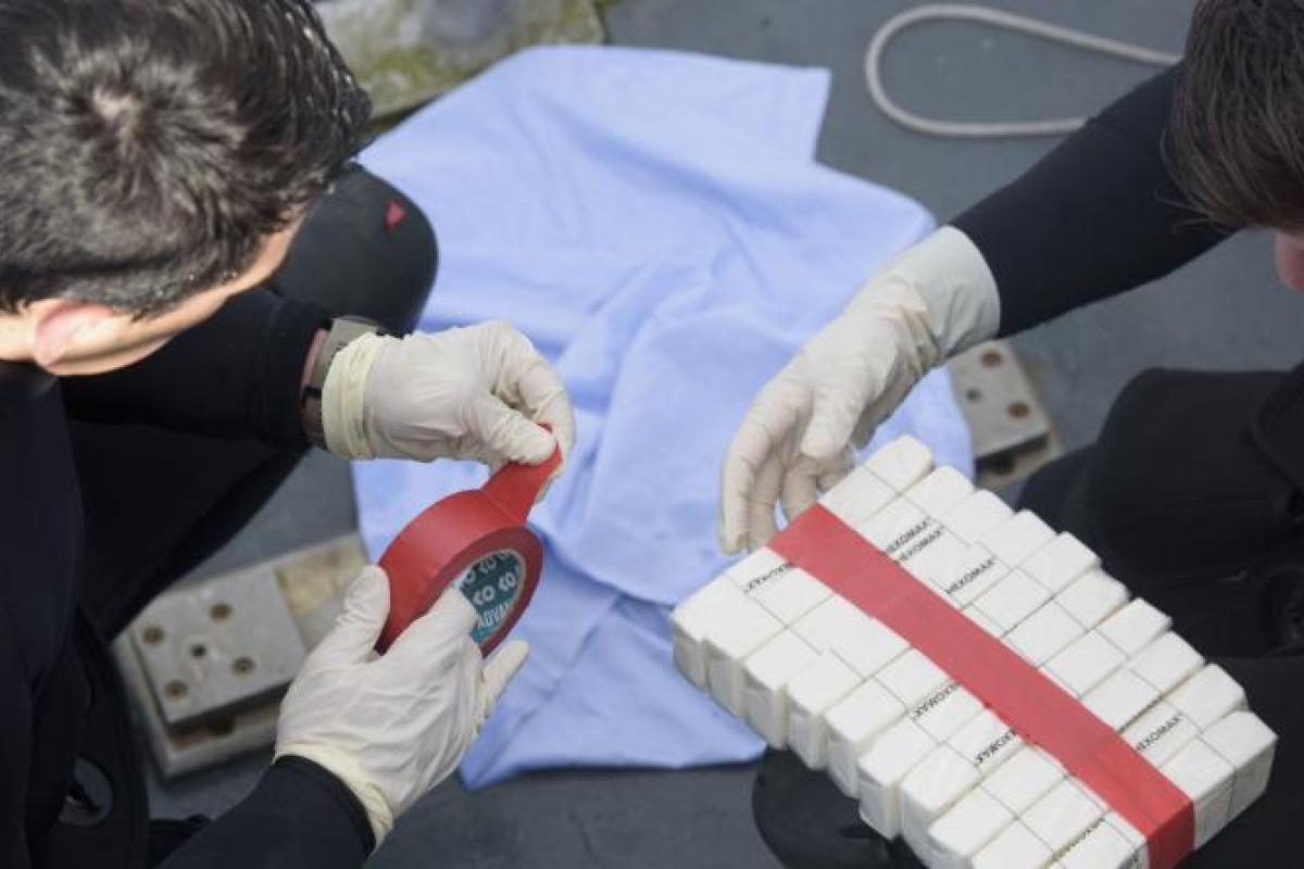Territoire national – Contre minage d’une Luft marine bomb en rade de Brest