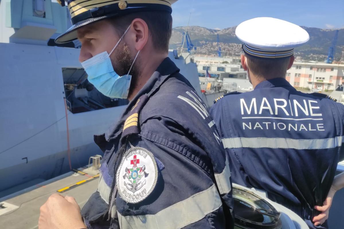 Le Surcouf appareille pour un déploiement de longue durée dans le golfe arabo-persique