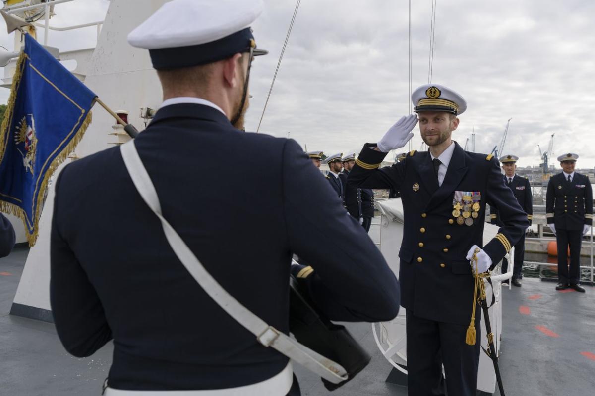 Un nouveau commandant pour le bâtiment hydrographique Lapérouse