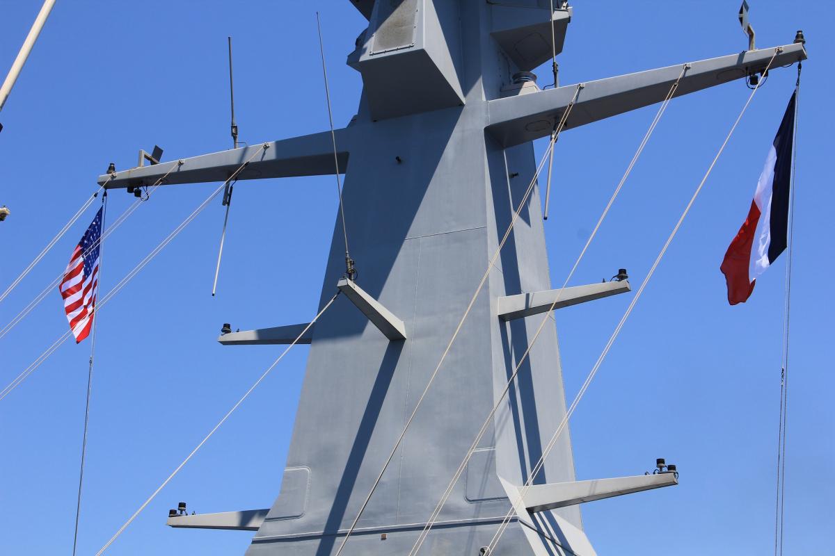 Méditerranée centrale et occidentale : le CSG-8 participe à la Fête Nationale à bord de la FREMM Languedoc