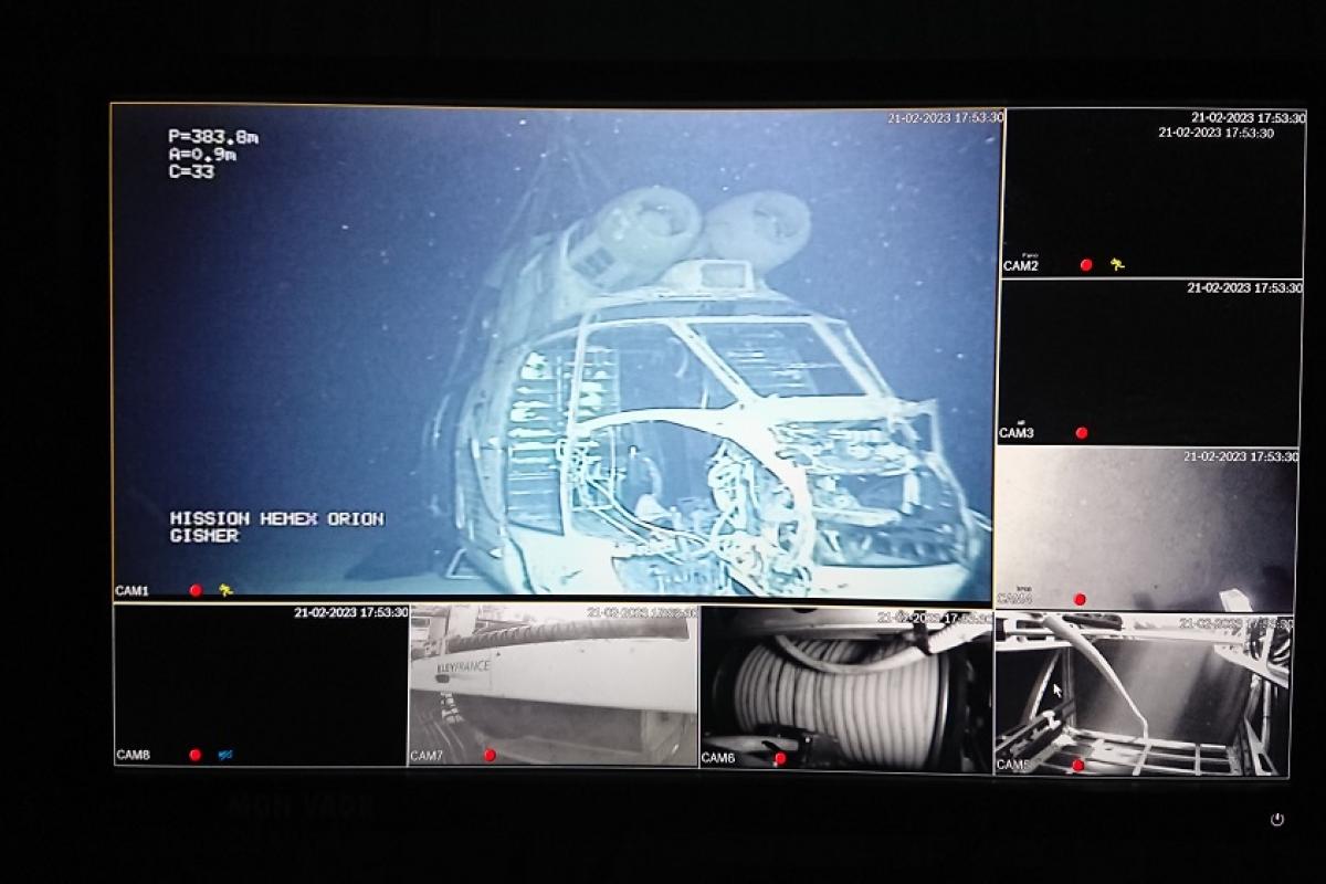  ORION 23 – Opération inédite de relevage d’une épave d’hélicoptère par le BSAA Pionnier et le Groupe d’intervention sous la mer