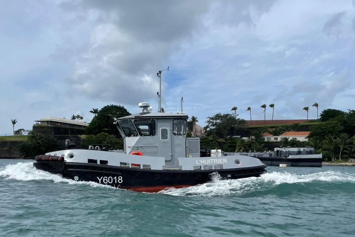 La base navale de Fort-de-France a accueilli deux nouveaux remorqueurs-pousseurs