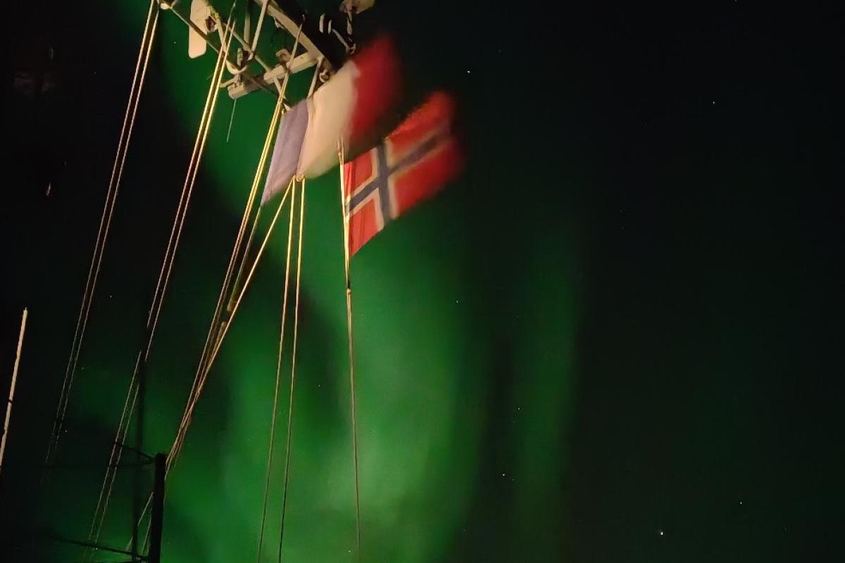  Le Céphée franchit le cercle polaire Arctique