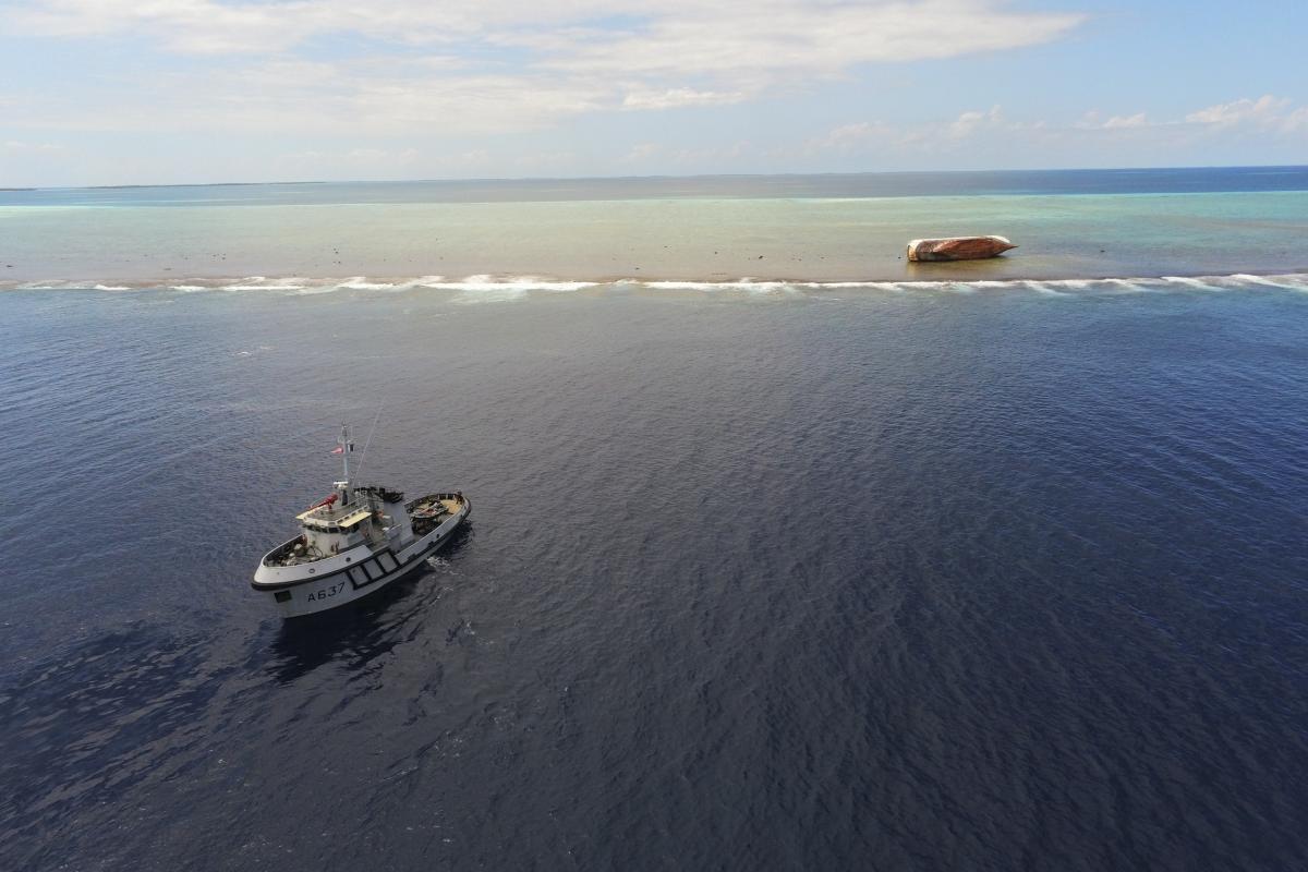 Le Maroa en mission de surveillance aux Tuamotu