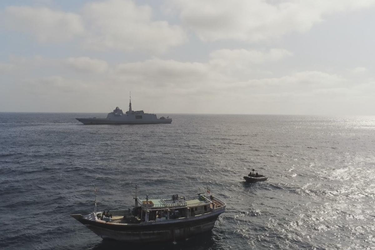 CTF 150  - Première saisie de drogues pour l’équipage B de la FREMM Languedoc