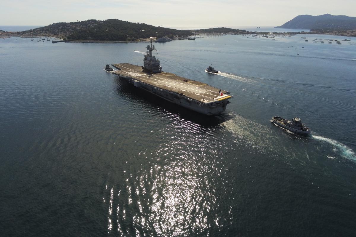 Le porte-avions Charles de Gaulle paré pour sa remontée en puissance