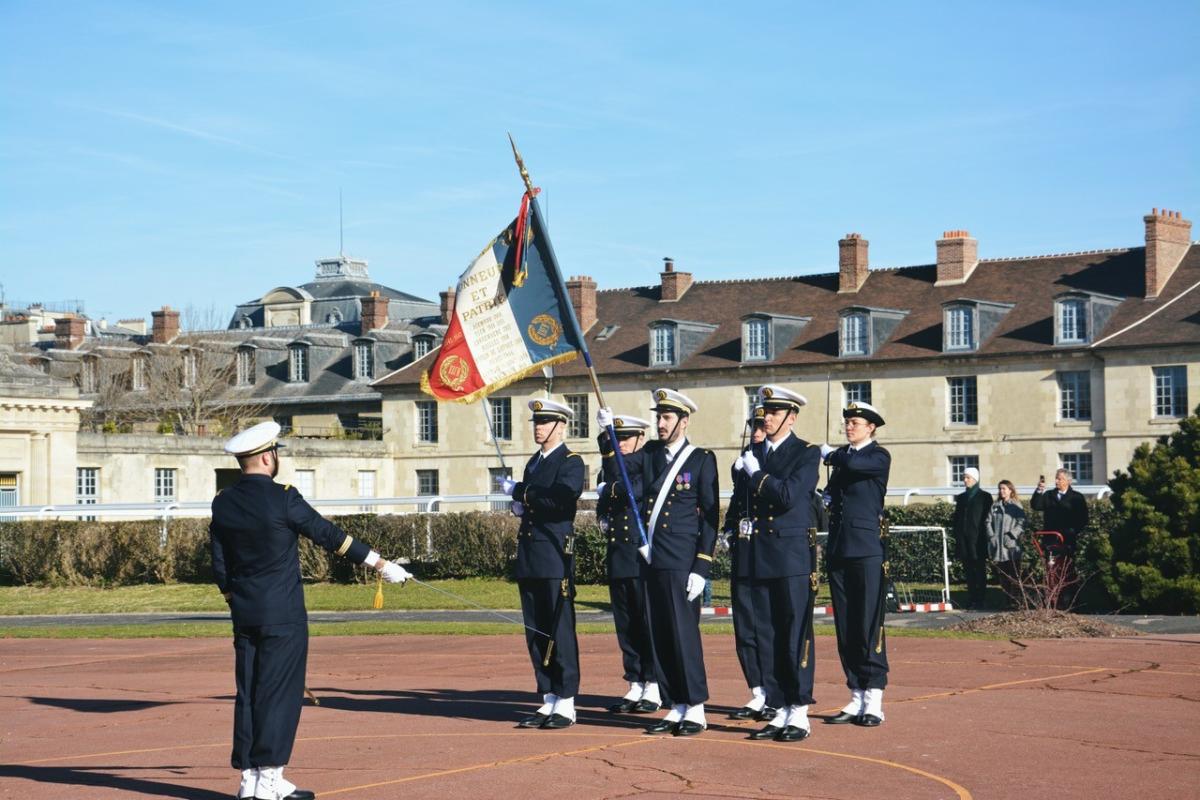 Cérémonie de présentation au Drapeau pour les stagiaires de la PMS Etat-Major