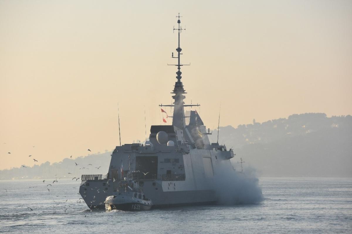 En entrainement au large de la Corse, la Normandie se prépare à intégrer le GAN