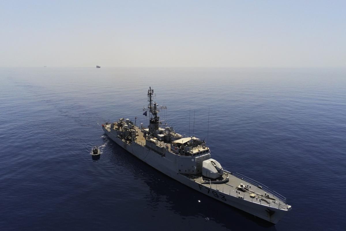 Méditerranée centrale – Fin de mandat EUNAVFORMED IRINI pour le Commandant Blaison 