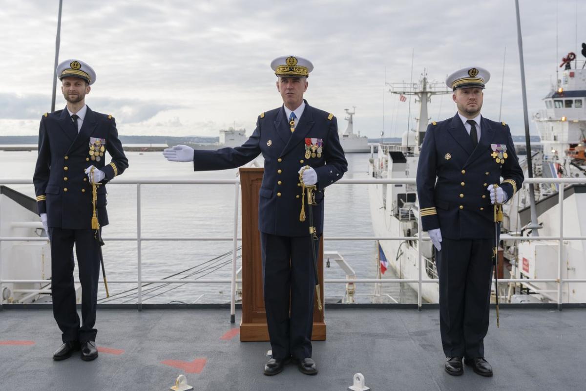 Un nouveau commandant pour le bâtiment hydrographique Lapérouse