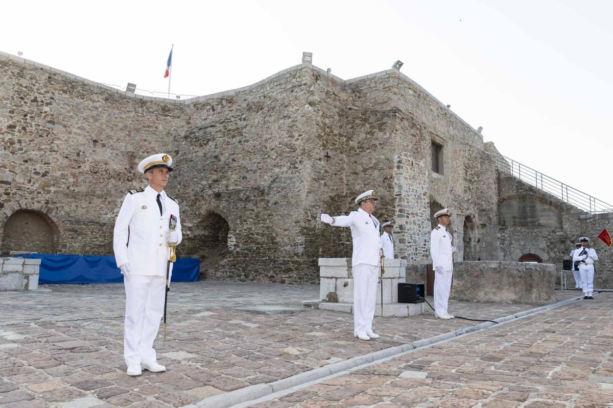 Un nouveau commandant pour l'équipage A  de la frégate multimissions Languedoc