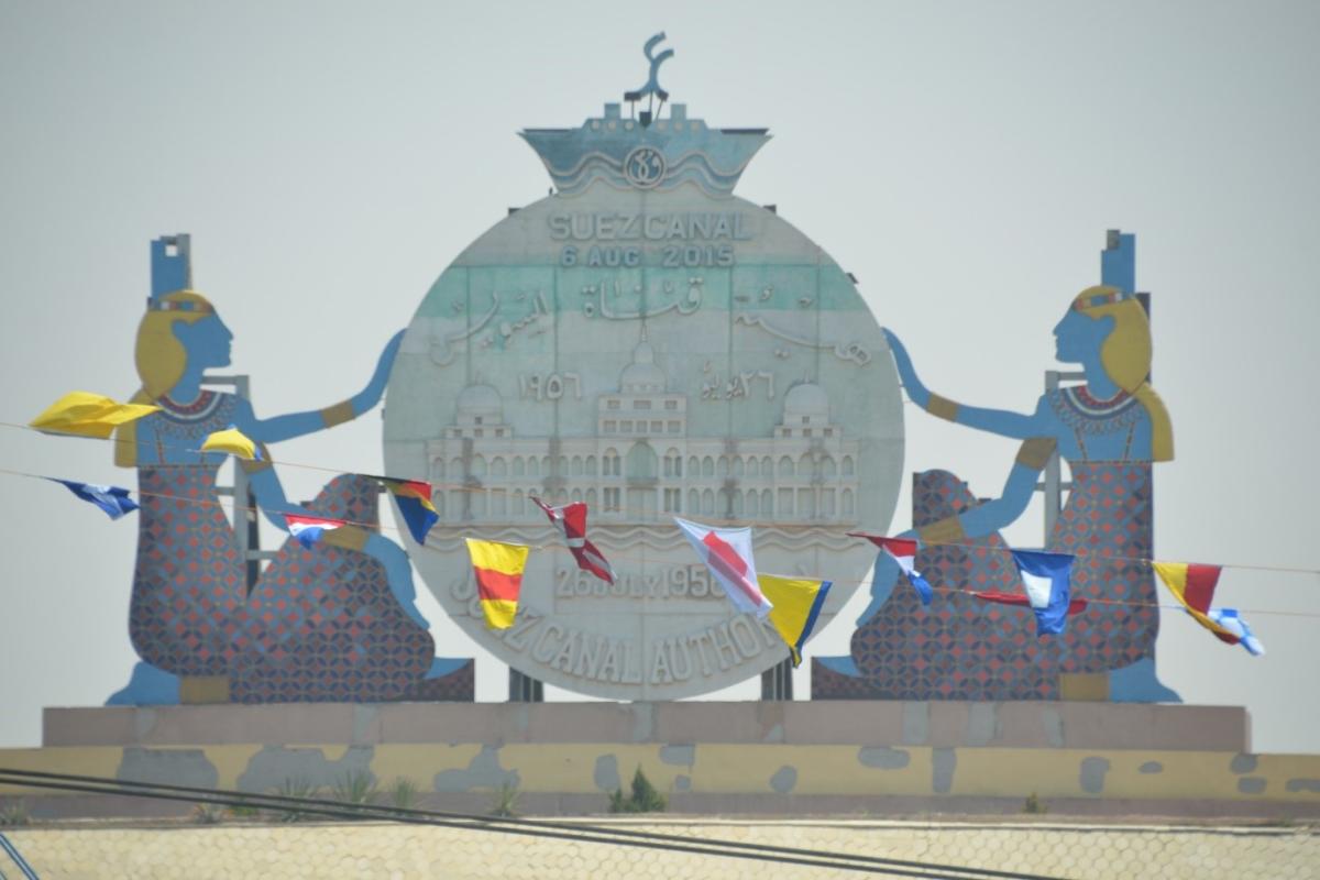 La FLF Surcouf présente à Ismaïla 7 ans après l’ouverture de la seconde voie du canal de Suez.