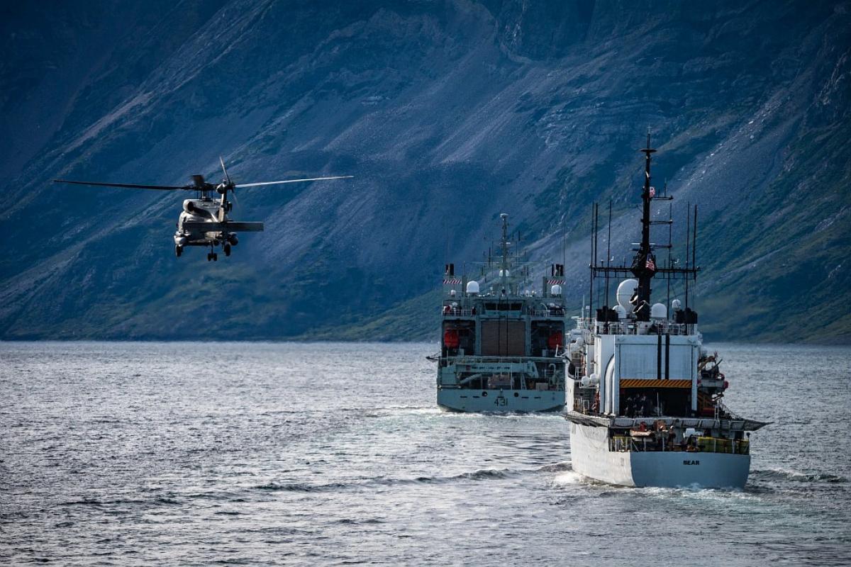  Atlantique Nord - Interopérabilité en milieu arctique : le BSAM Rhône participe à NANOOK 2022 