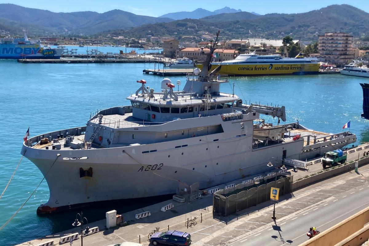 Méditerranée – La Loire en mission de surveillance des approches maritimes méditerranéennes 