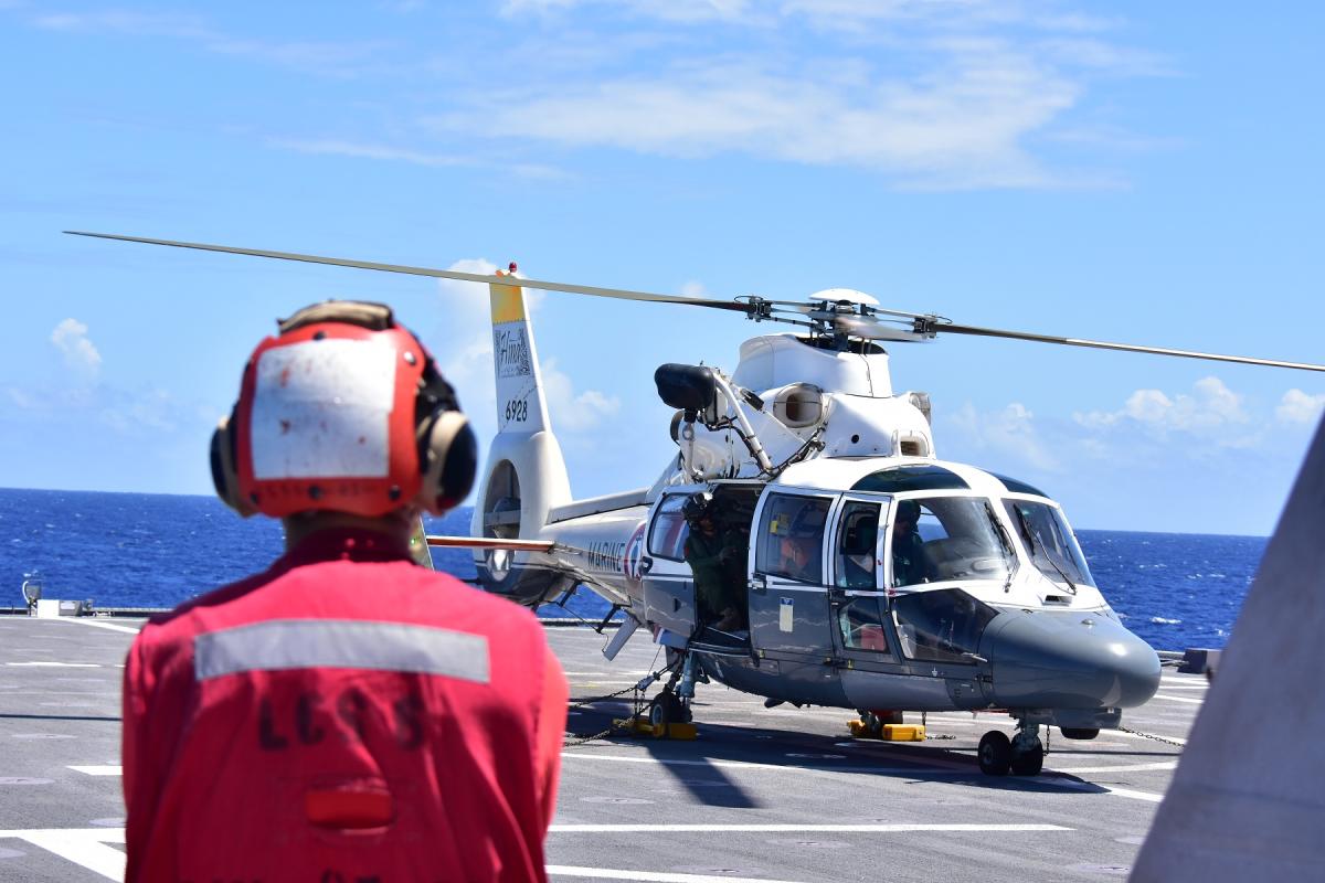  FAPF – Coopération opérationnelle des FAPF avec un bâtiment de l’US Navy FAPF 