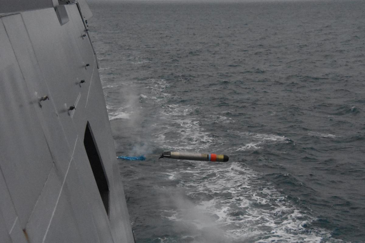 Tir d’une torpille MU90 version exercice par l’équipage A de la FREMM Bretagne