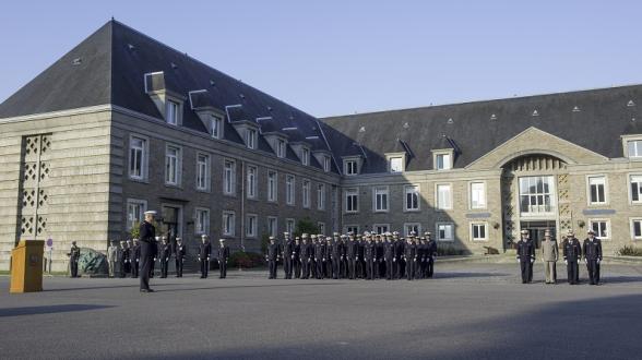 Dans le cadre de la journée du marin 2018, organisée le mercredi 23 mai, une remise de lettre de félicitation et de sabre a eu lieu dans la cour de la préfecture maritime de l'Atlantique après la cérémonie des couleurs.