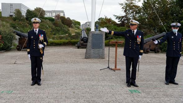 Un nouveau commandant pour Le Téméraire