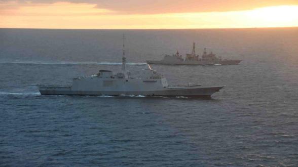 Le 19 janvier 2022, la Frégate multi-missions (FREMM) Aquitaine a conduit un entraînement conjoint avec la frégate allemande Lübeck, qui transitait depuis Wilhelmshaven, son port d’attache, vers la Méditerranée.