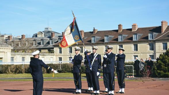 Cérémonie de présentation au Drapeau pour les stagiaires de la PMS Etat-Major