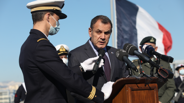 Coopération franco-grecque : la frégate multi-missions Provence en relâche opérationnelle dans le port du Pirée 