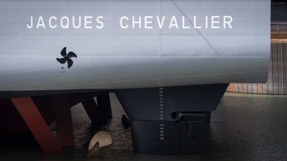 Mise à l'eau du 1er bâtiment ravitailleur de forces : le Jacques Chevallier