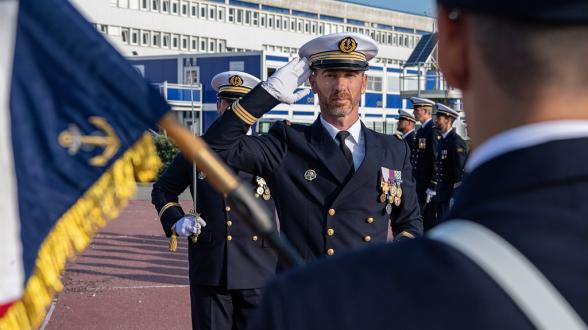 Un nouveau commandant pour l'équipage B du patrouilleur de service public Pluvier