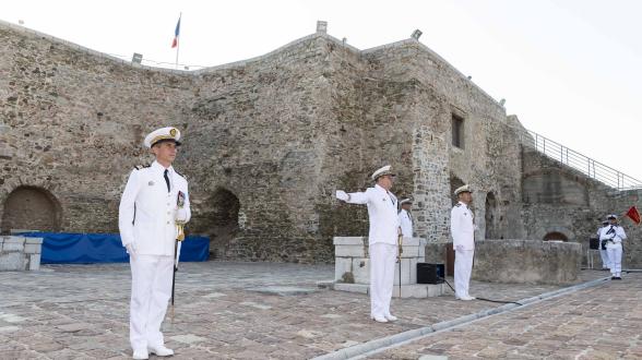 Un nouveau commandant pour l'équipage A  de la frégate multimissions Languedoc