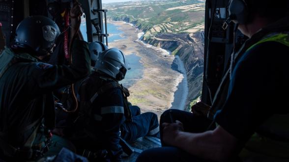 Intervention des marins pompiers de Cherbourg aux côtés des services départementaux d’incendie et de secours de la Manche pour préserver les landes du Cap de la Hague.