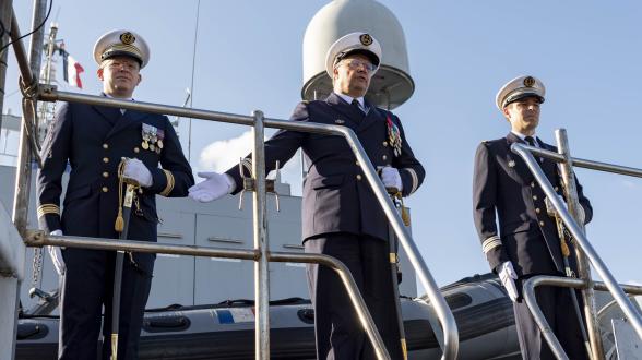 Un nouveau commandant pour le chasseur de mines tripartite L'Aigle