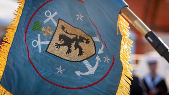  Prise de commandement, première levée des couleurs et remise de fanion à bord de la FDI Amiral Ronarc’h