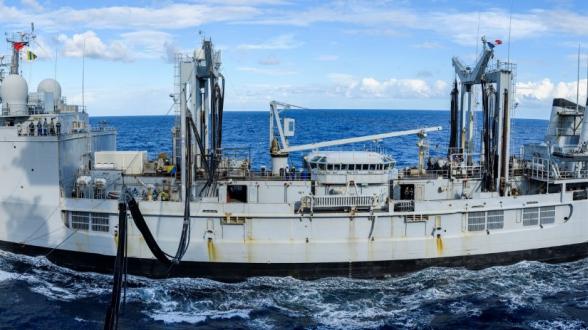  ANTARES – Le BCR Marne sous escorte de la marine grecque en soutien au GAN