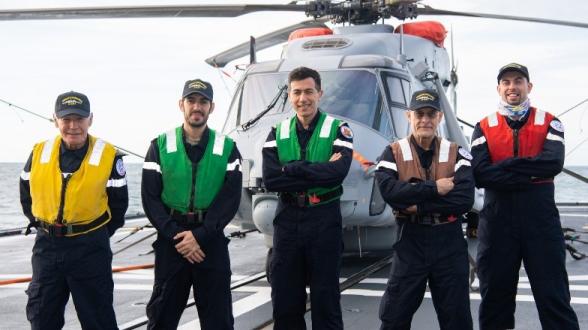  Des blessés à la rencontre des marins, des marins à la rencontre de blessés