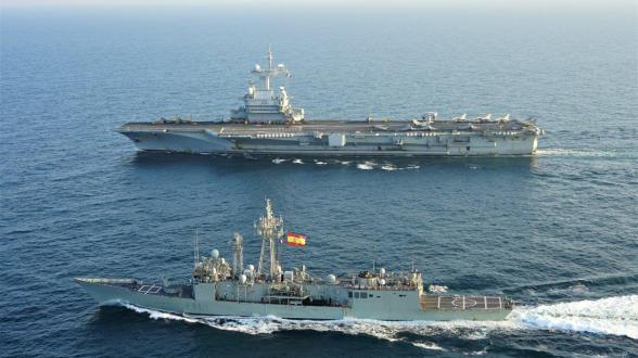  ANTARES – Le groupe aéronaval concourt à l’opération européenne ATALANTA pour renforcer la sécurité maritime en océan Indien