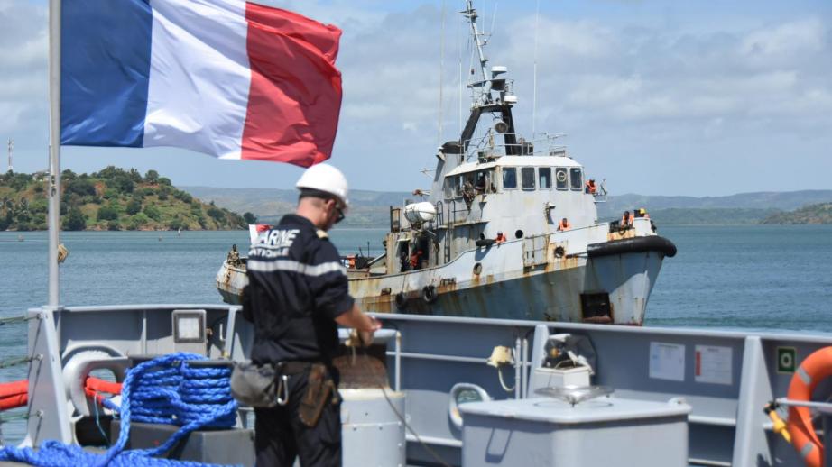 Le Champlain en escale à Madagascar