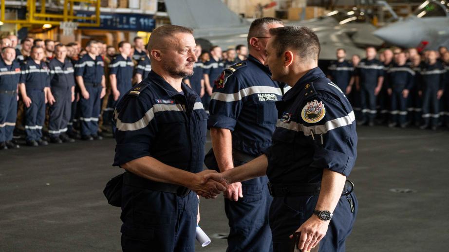 Mission Akila : Le major Eric et le maître principal Laurent quittent le bord