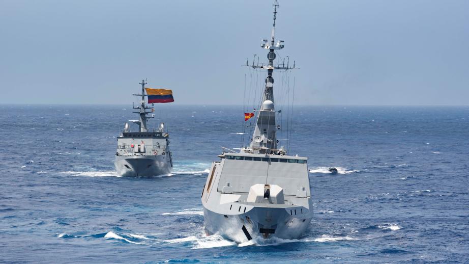 JDA – Les marins français manœuvrent et s’entrainent avec les marines colombiennes et néerlandaises.