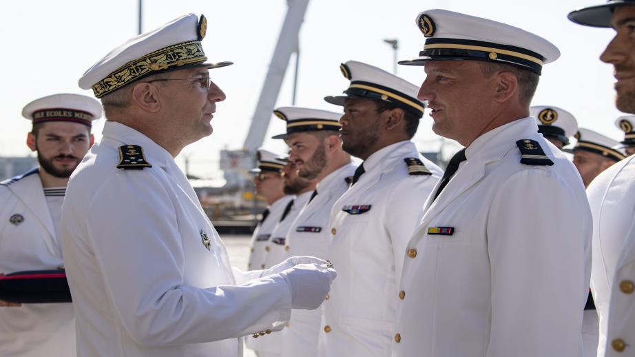 Première remise de l’insigne d’analyste en guerre acoustique (ANAGA) 