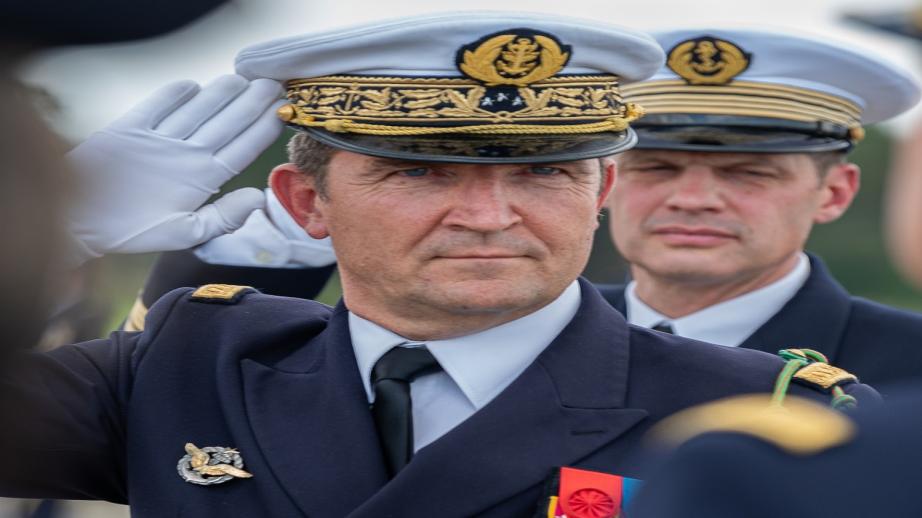 Le vice-amiral Serge Bordarier, commandant ALAVIA