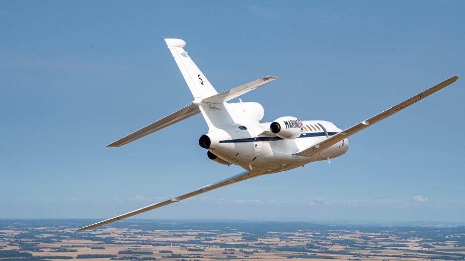 Falcon 50.