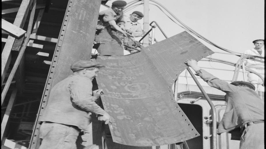 Achèvement de la construction du cuirassé Richelieu